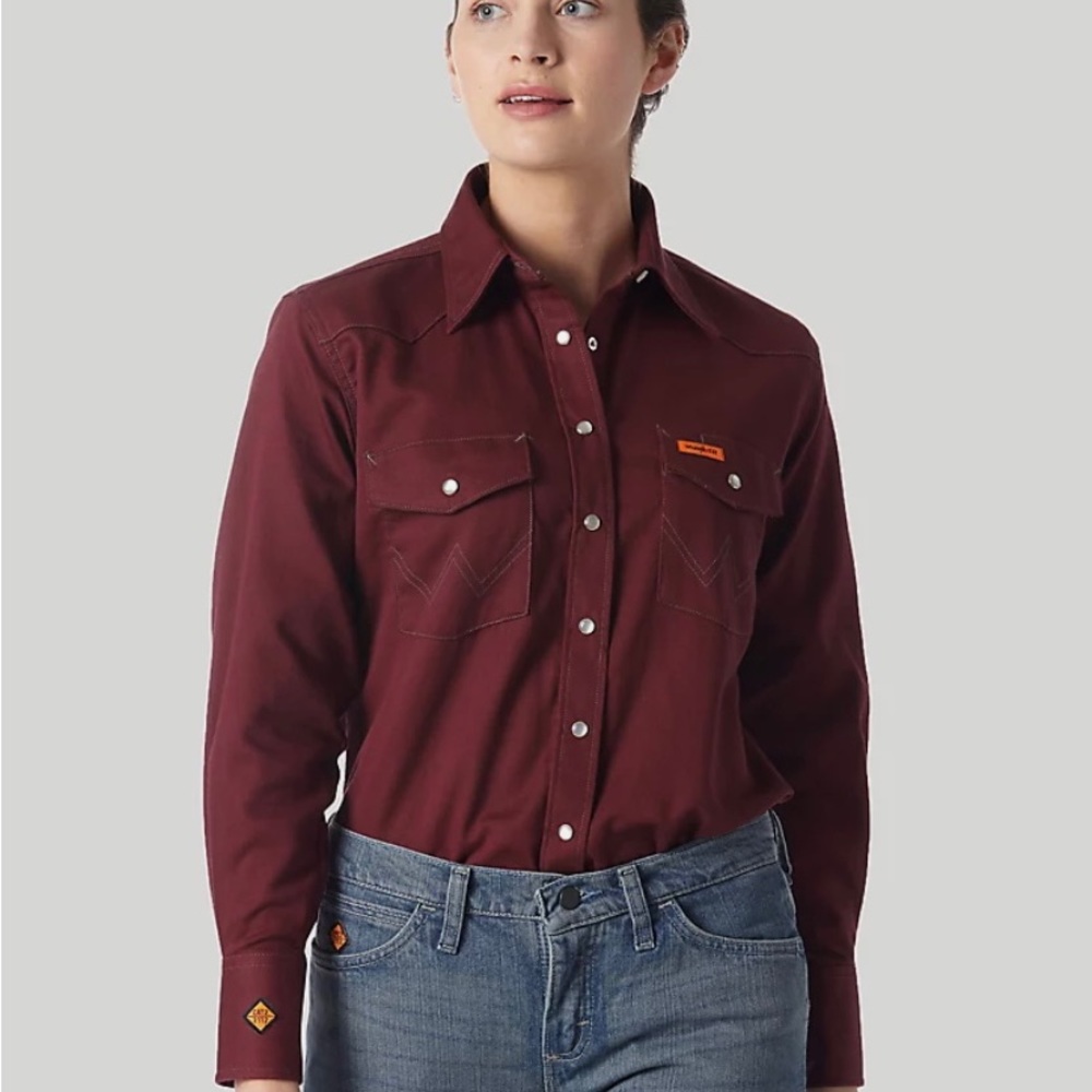 Wrangler flame resistant size medium shirt